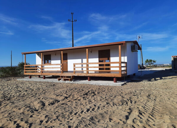 Maison mobile T2 de 72 m² – 2 chambres, style traditionnel avec terrasse bois – Image 6
