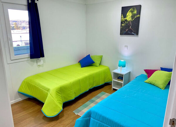 Maison modulaire T2 84 m² – 2 chambres, 1 salle de bain – Style traditionnel et chaleureux – Image 9