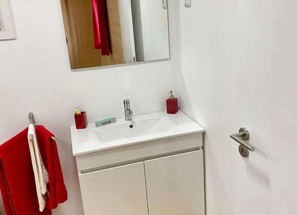 Maison modulaire T2 84 m² – 2 chambres, 1 salle de bain – Style traditionnel et chaleureux – Image 5