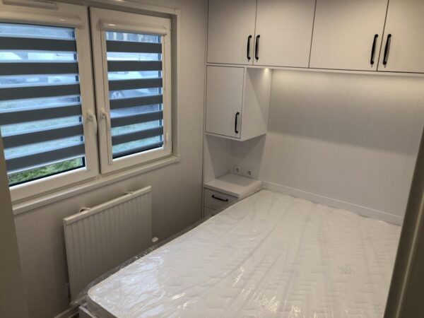 Maison Mobile T1 MT1NC – 1 chambre – 30 m² – Isolation laine de roche – Cuisine équipée IKEA – Chauffage bain d’huile – Garantie 12 ans – Image 9