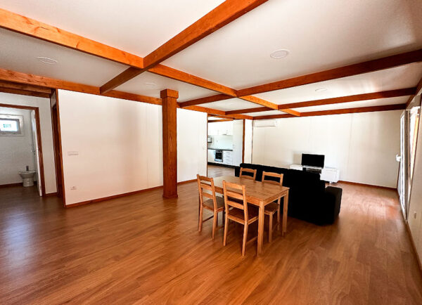 Maison modulaire T3 en bois – 125 m² – 3 chambres, 2 salles de bain, style rustique – Image 12