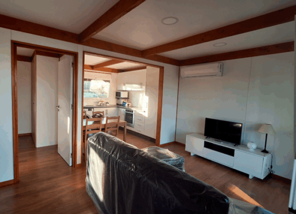 Maison modulaire T1 de 56 m² – 1 chambre, terrasse en bois – Style traditionnel – Image 4