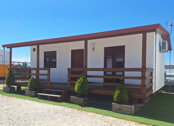Maison mobile T1 de 33 m² – 1 chambre, style traditionnel avec terrasse bois